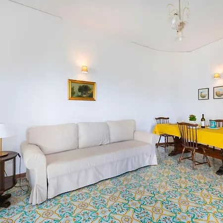 Casa Bellis *